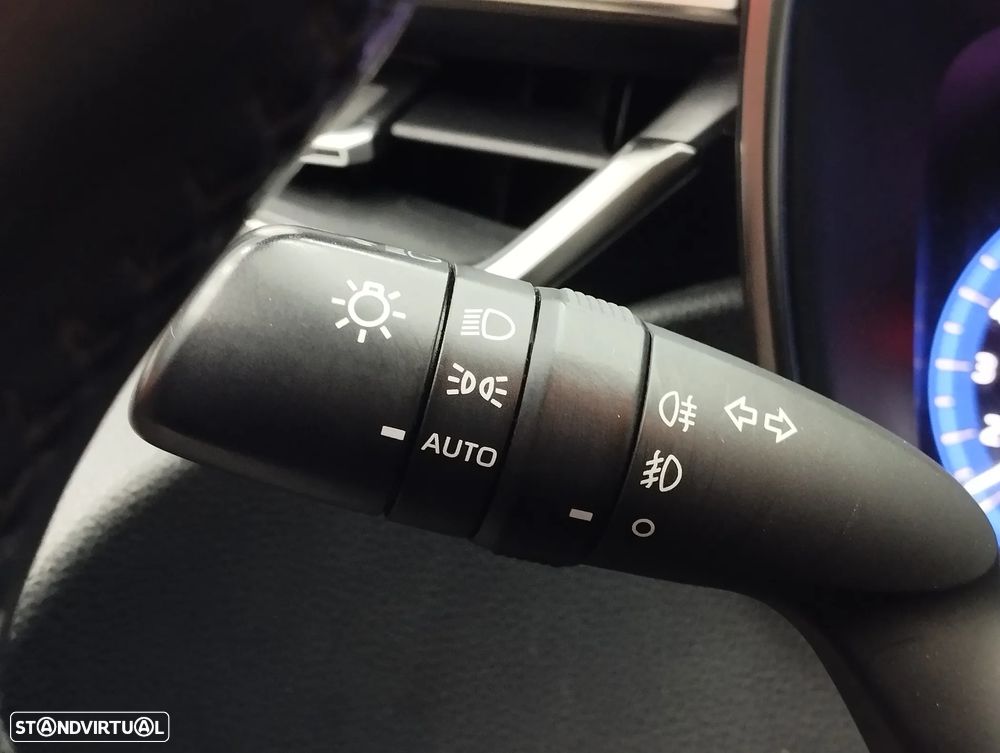 Toyota Corolla 1.8 Hybrid Square Collection - 22