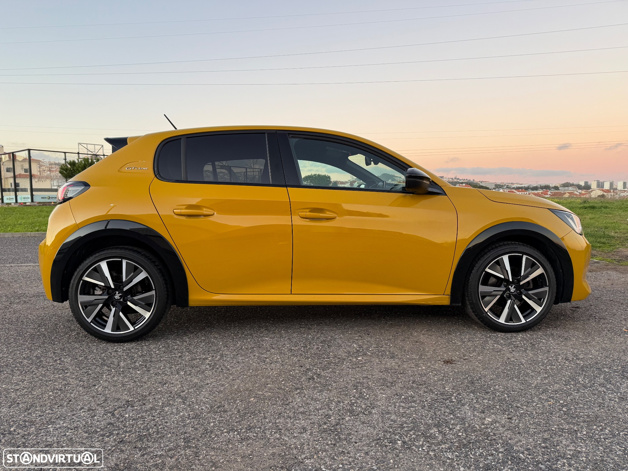 Peugeot 208 1.2 PureTech GT Line EAT8 - 7