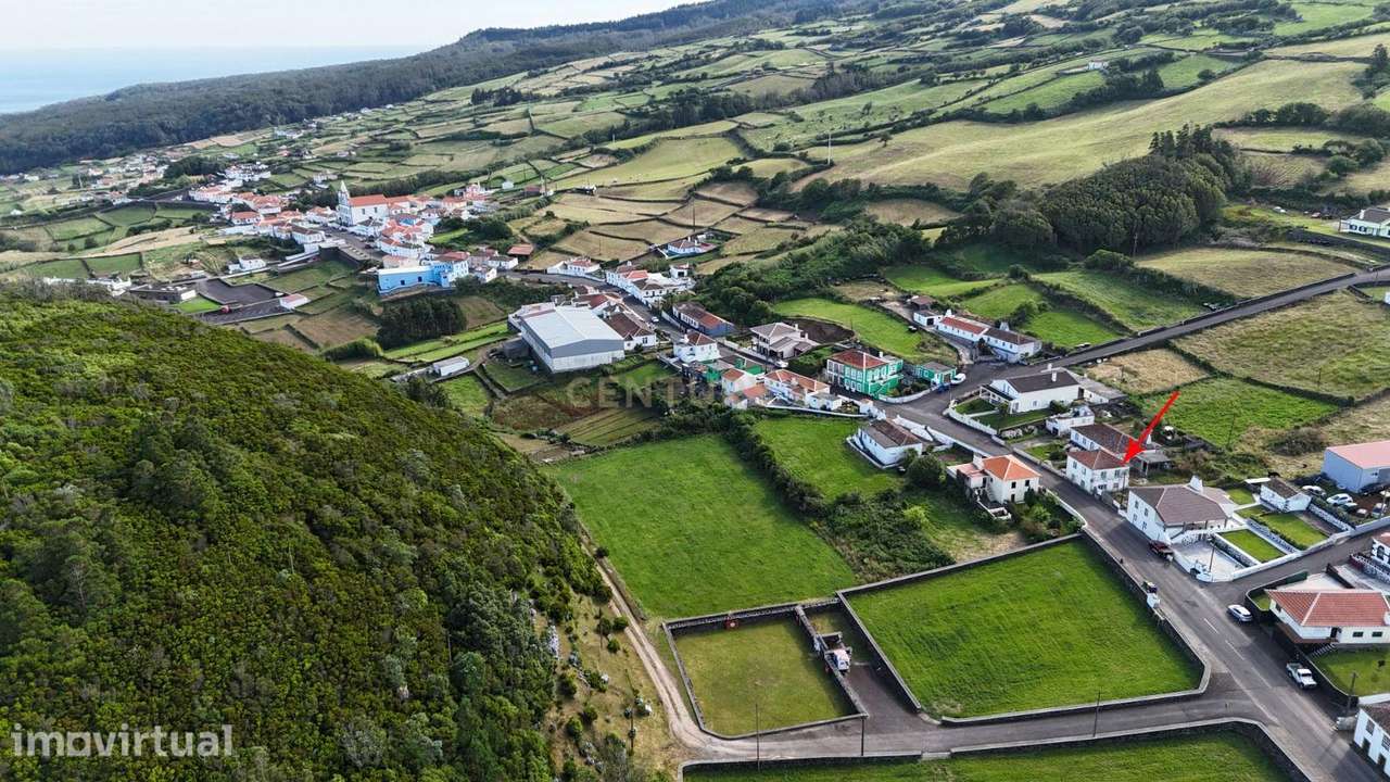 Moradia Usada em Serreta, Angra do Heroísmo - 110.000€ - Grande imagem: 3/19