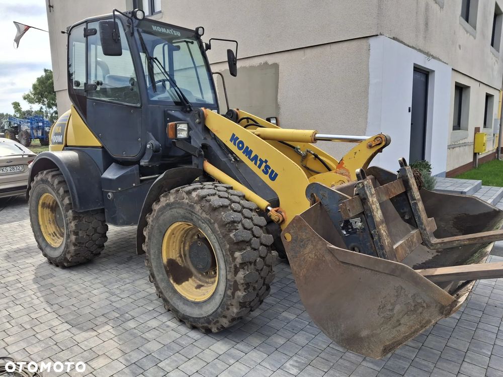 Komatsu WA100