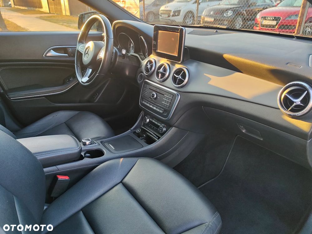 Mercedes-Benz CLA - 9