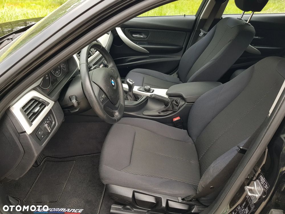 BMW Seria 3 320d DPF - 11