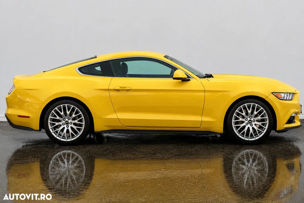 Ford Mustang 2.3 EcoBoost - 9