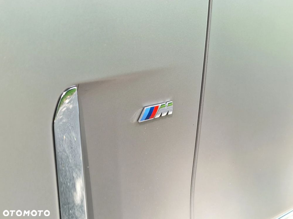 BMW Seria 7 750Li xDrive - 10