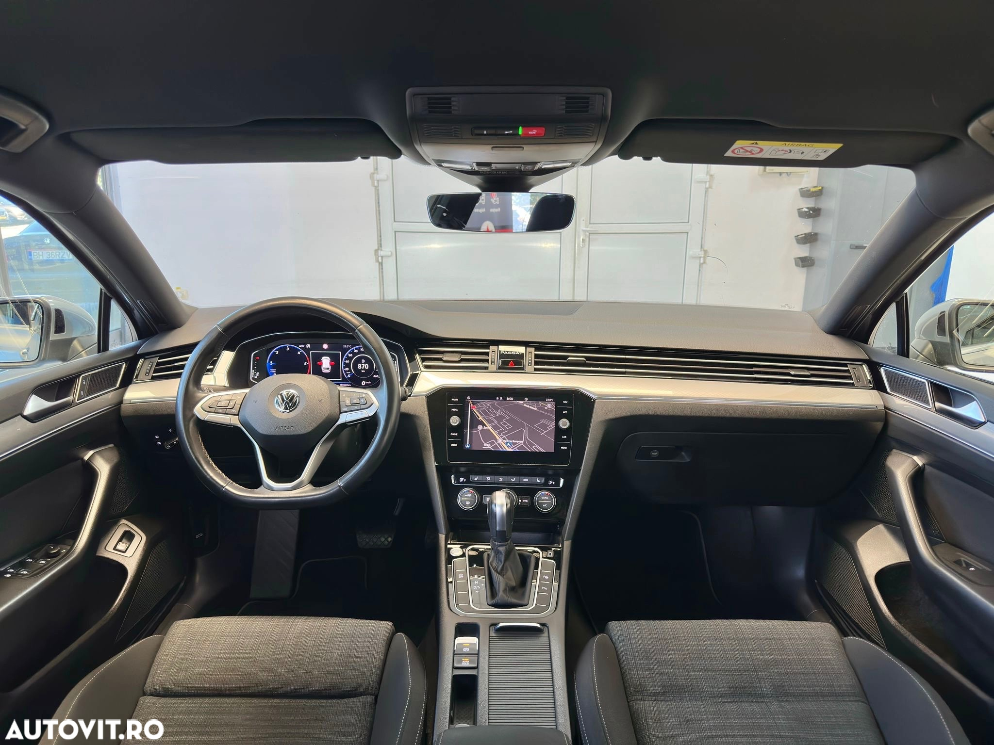 Volkswagen Passat Variant 2.0 TDI DSG Highline - 9
