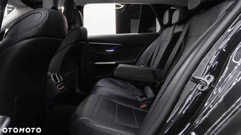 Mercedes-Benz Klasa C 220 d mHEV 4-Matic All-Terrain Avantgarde - 23