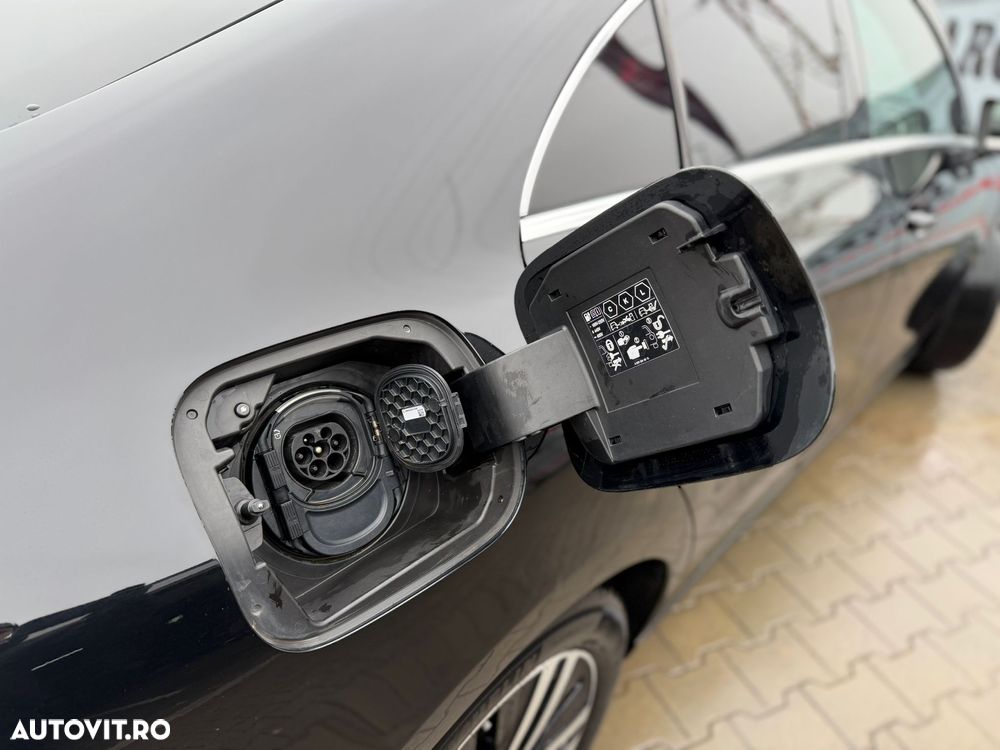 Mercedes-Benz CLA 250 e 8G-DCT Progressive - 8