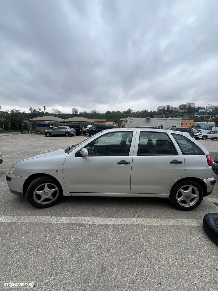 SEAT Ibiza 1.0 Passion - 4