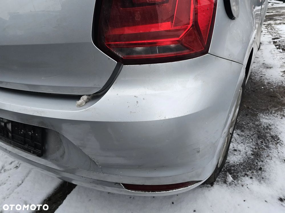Zderzak  tył  vw  polo  6C  w kolorze LA7W - 4
