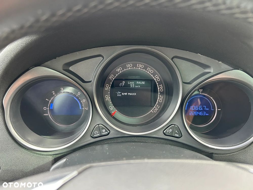Citroën C4 HDi 150 Exclusive - 23