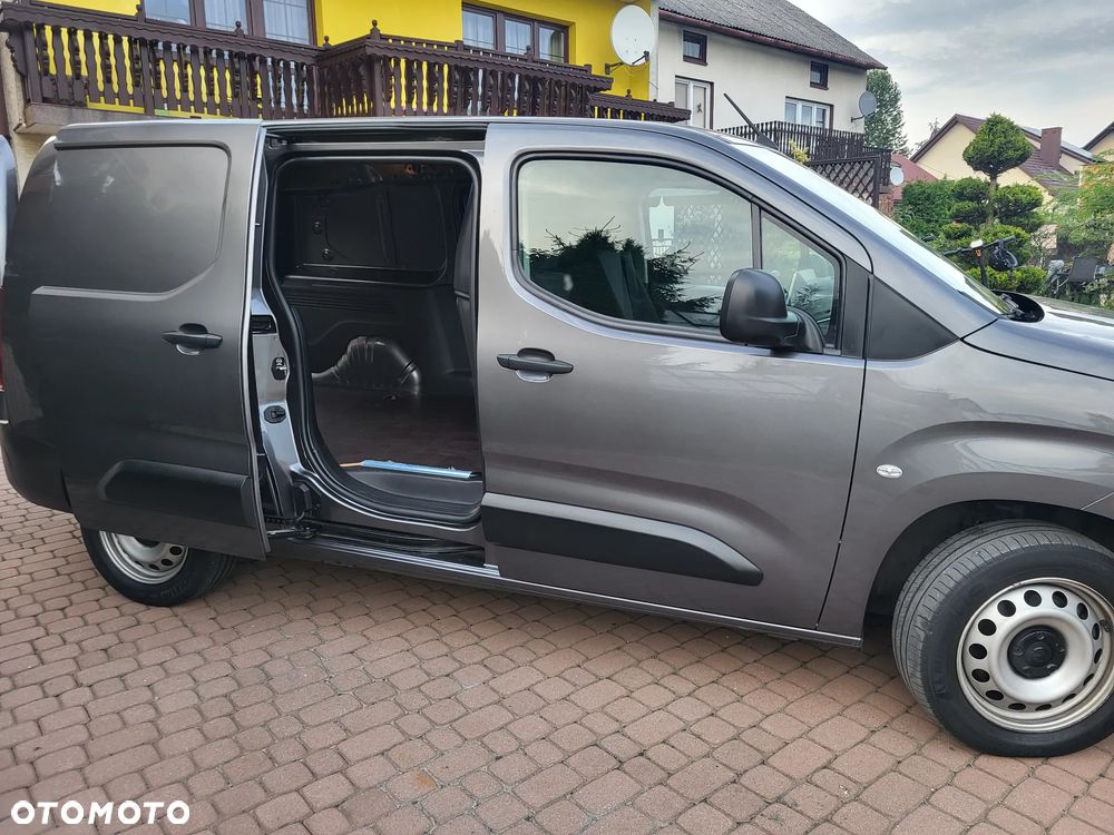 Opel COMBO - 8