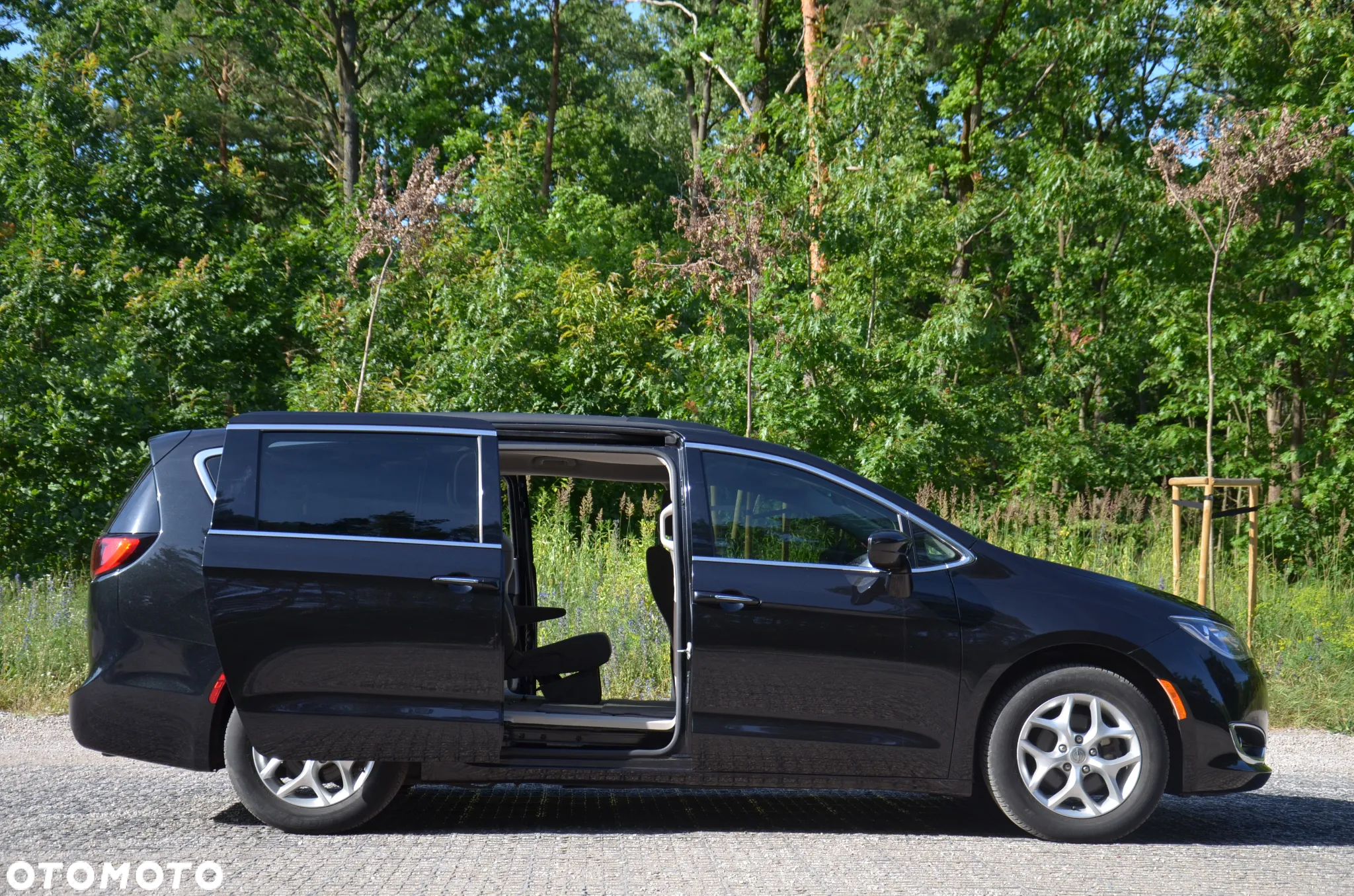Chrysler Pacifica - 7