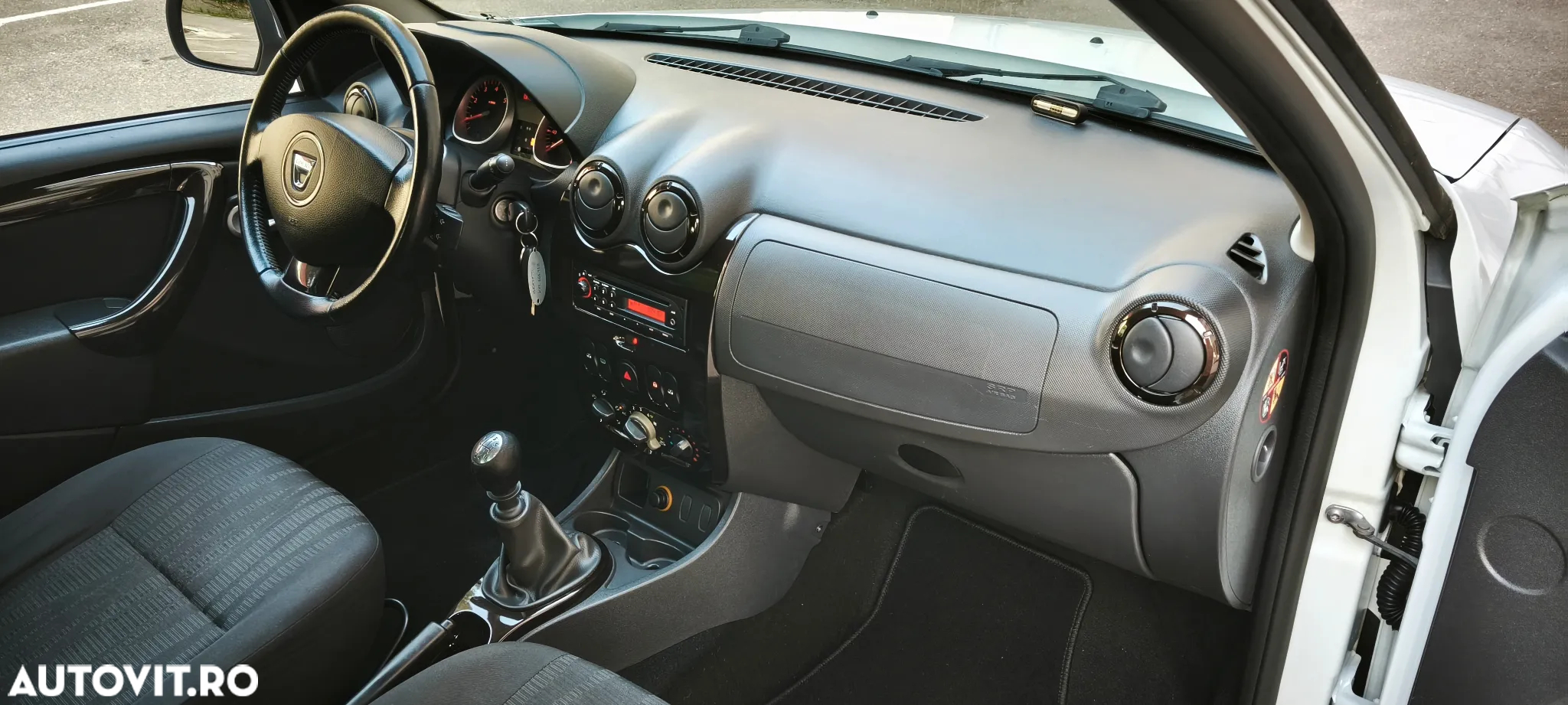Dacia Duster dCi 110 FAP 4x2 Laureate - 15