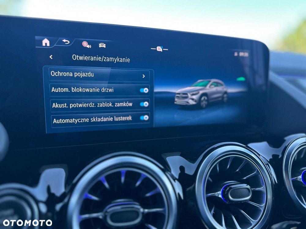 Mercedes-Benz GLA 200 AMG Line - 23