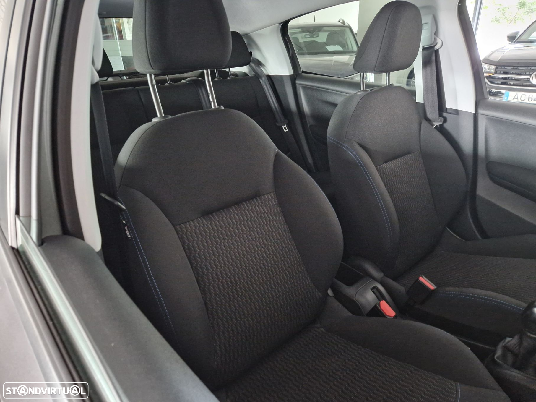 Peugeot 208 1.2 PureTech Style - 17