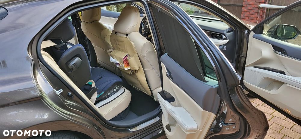 Toyota Camry 2.5 Hybrid Executive CVT - 7