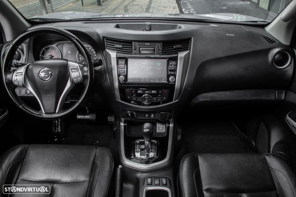 Nissan Navara 2.3 dCi CD 4WD Tekna Auto - 39