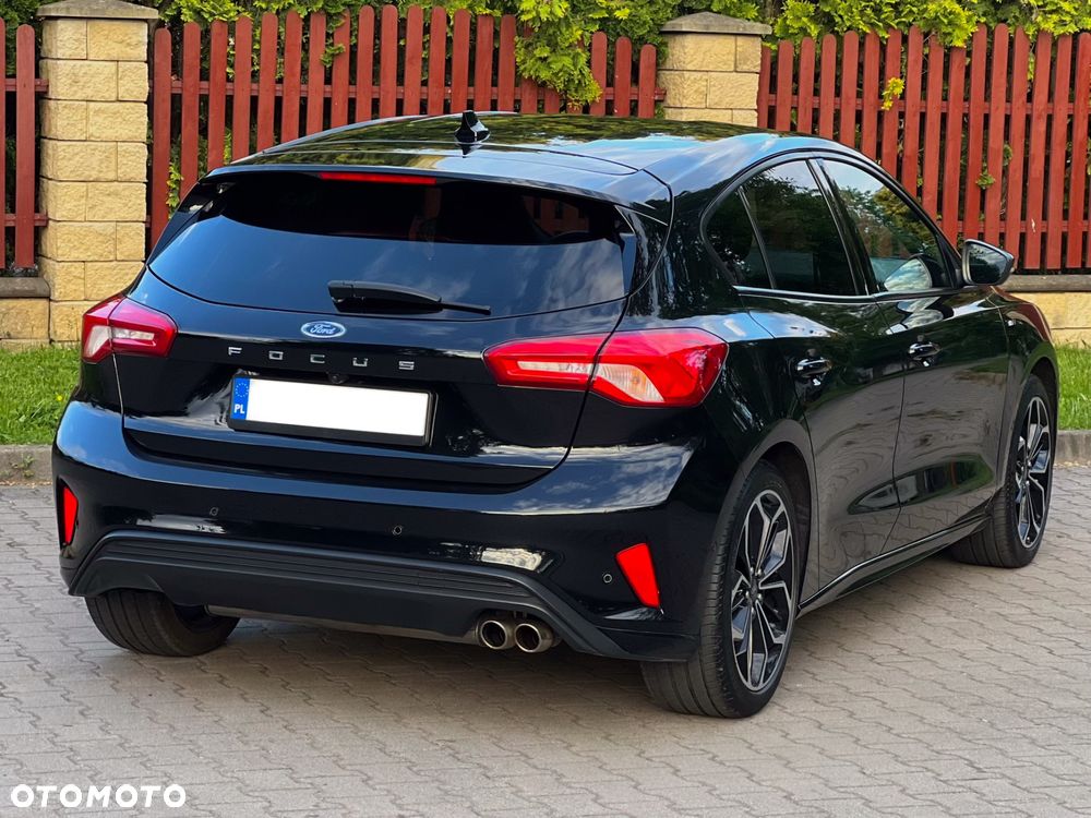 Ford Focus 1.5 EcoBoost ST-Line - 15