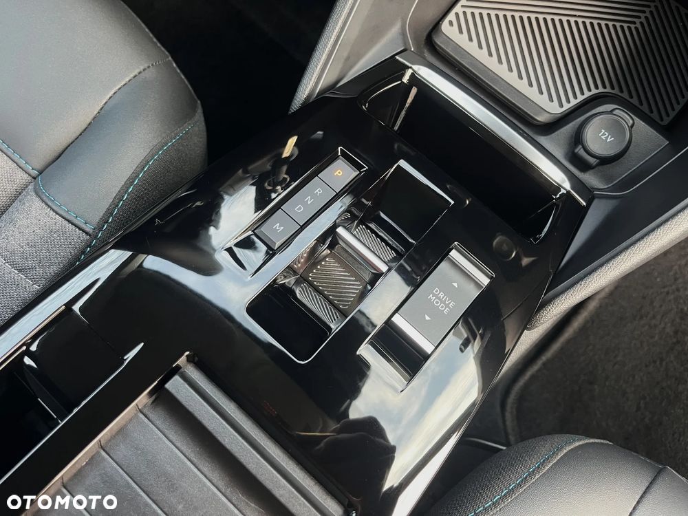 Citroën C4X BlueHDi 130 Stop&Start EAT8 SHINE - 25