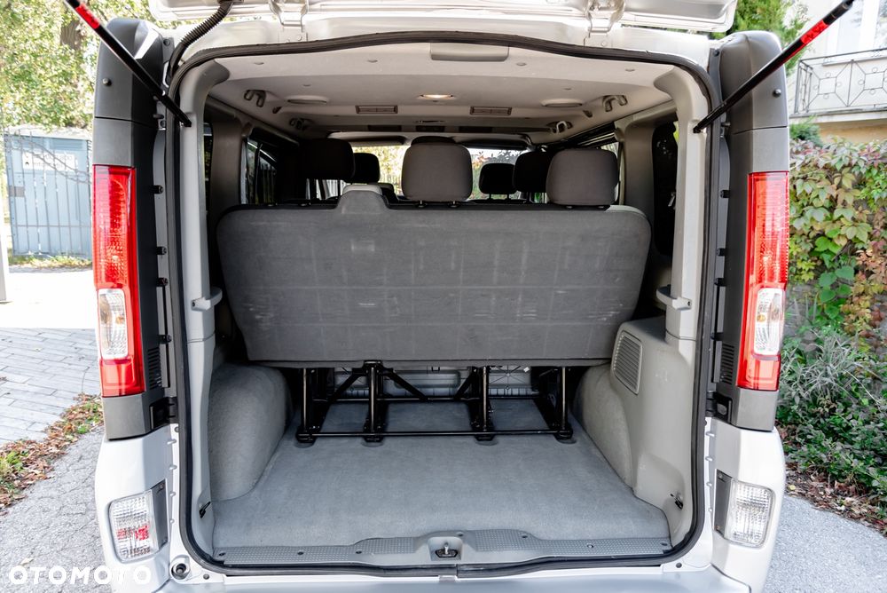 Opel Vivaro - 16