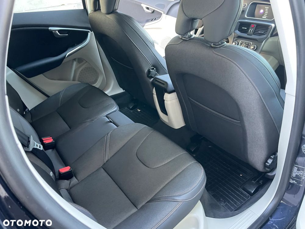 Volvo V40 Cross Country T3 Momentum - 6