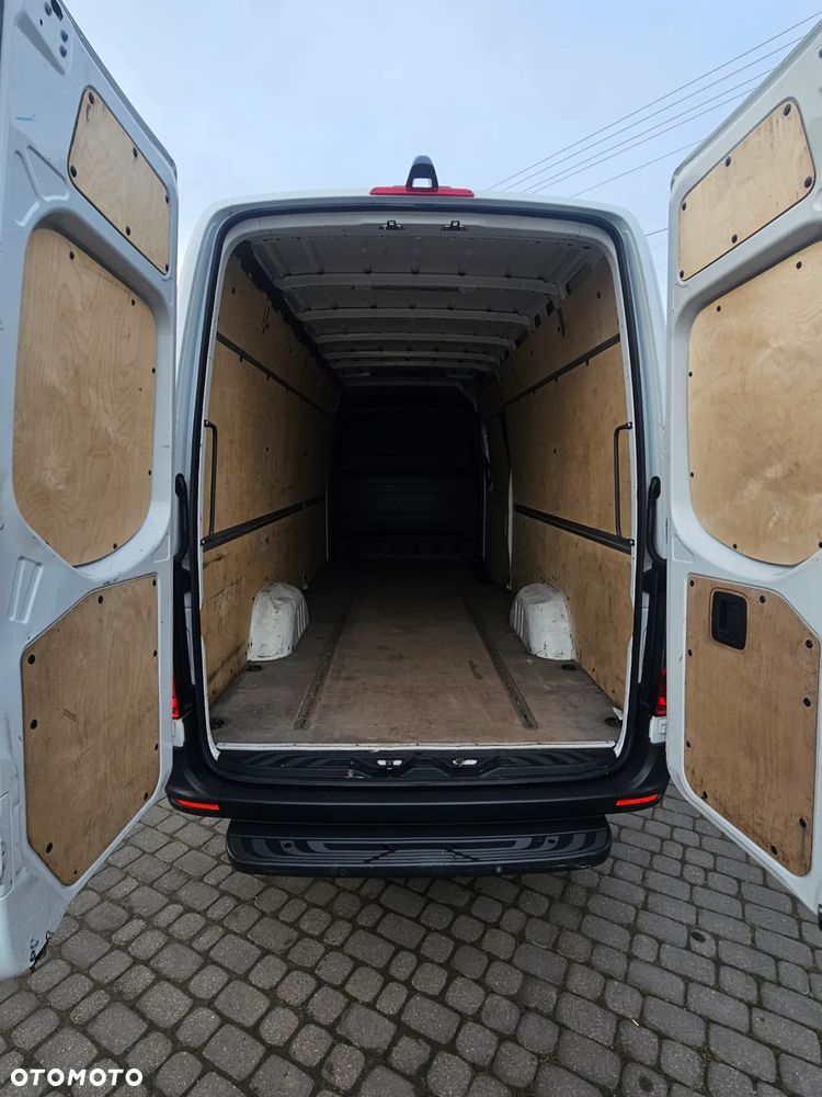 Mercedes-Benz Sprinter - 19