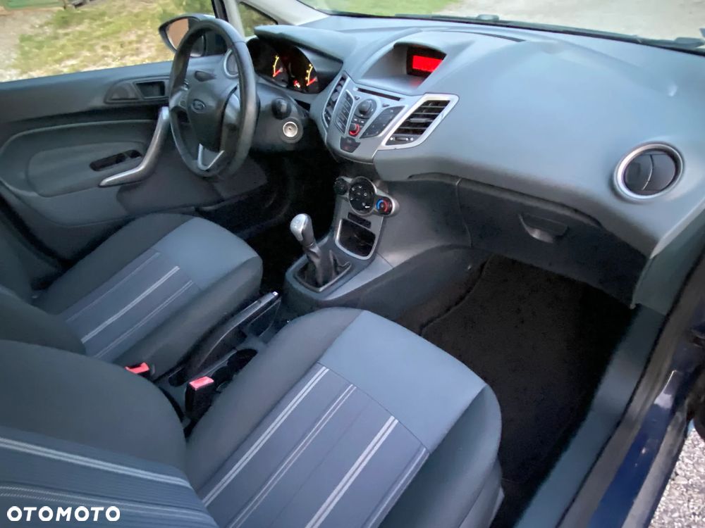 Ford Fiesta - 8