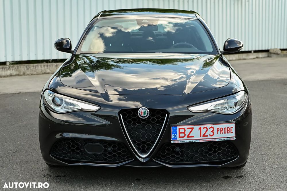 Alfa Romeo Giulia 2.0 Turbo RWD AT8 Super - 2