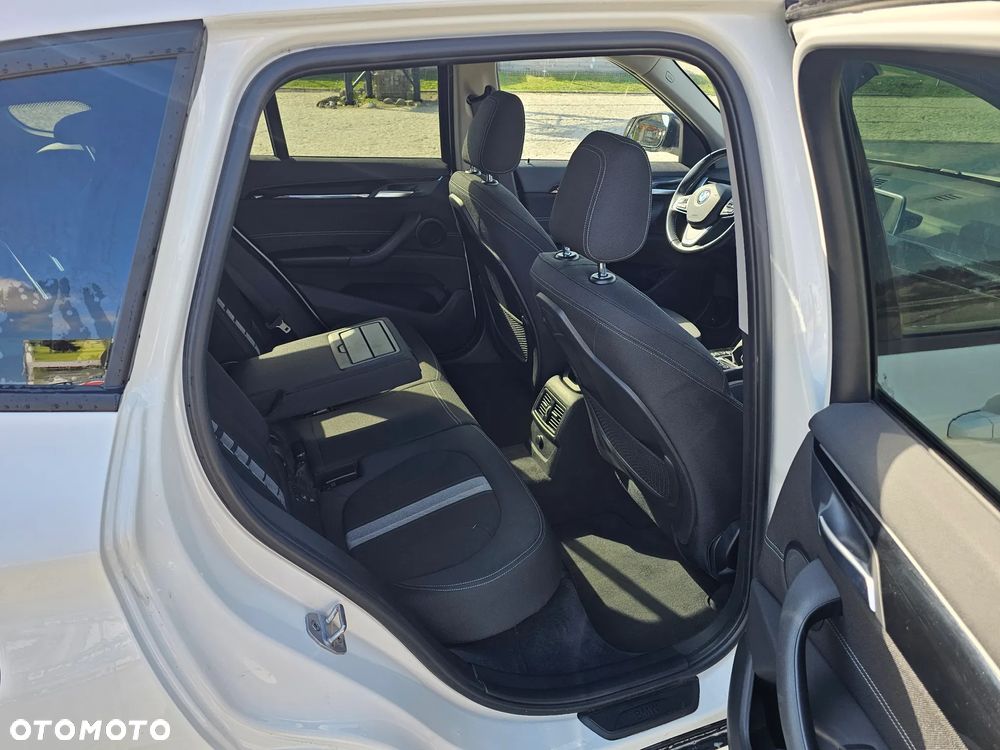 BMW X1 xDrive20d Sport Line sport - 37