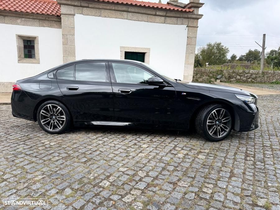 BMW 520 d Pack Desportivo M Pro - 10