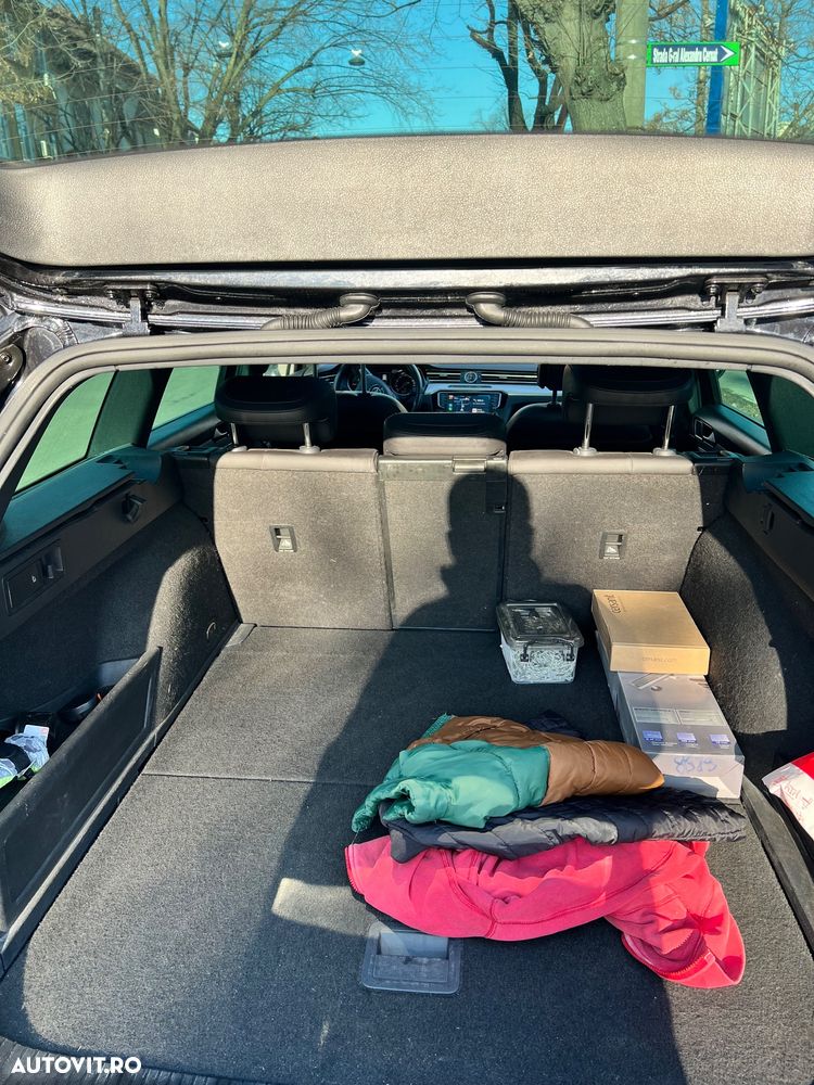 Volkswagen Passat - 11