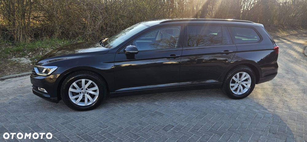 Volkswagen Passat - 2