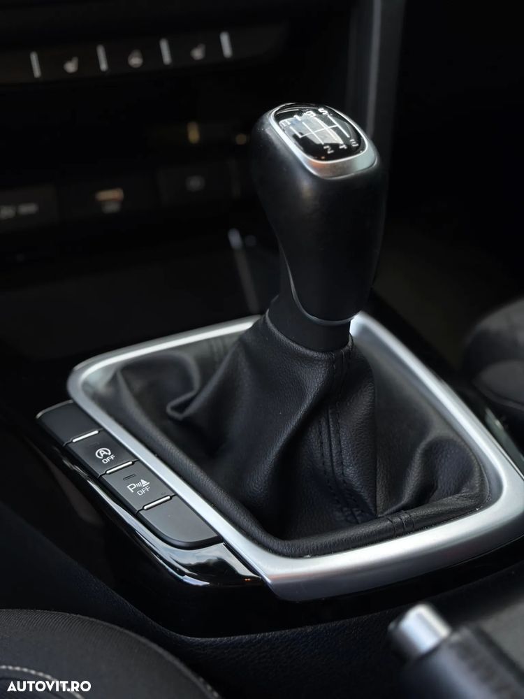 Kia Ceed - 13