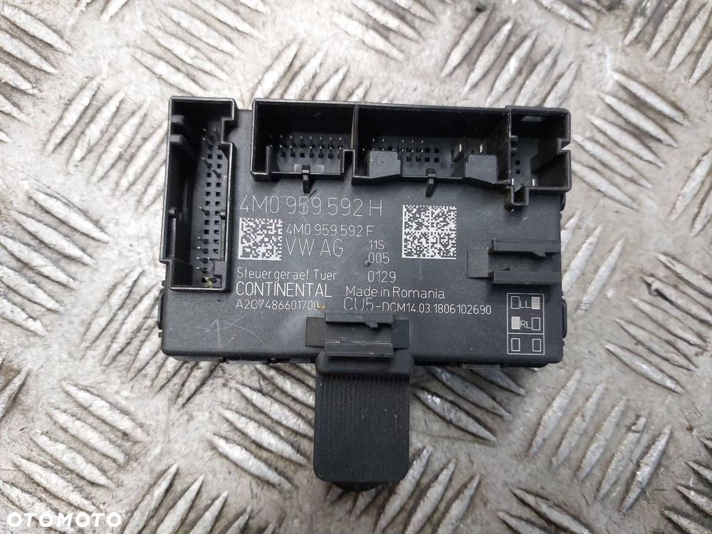 STEROWNIK DRZWI AUDI SQ7 4M0959592H - 1