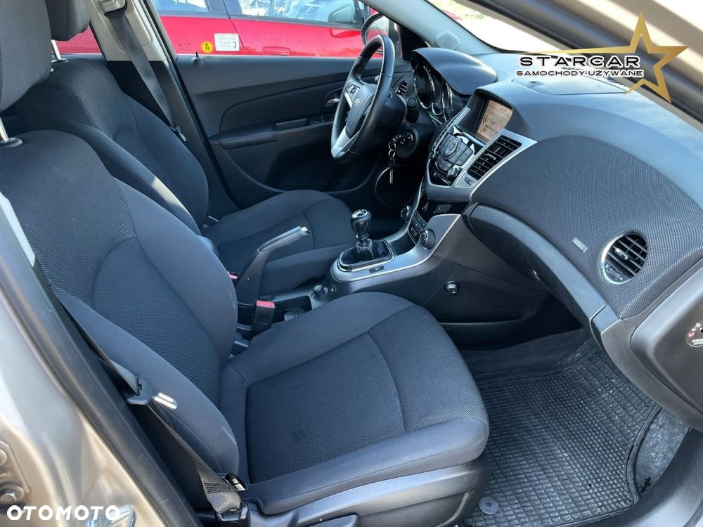 Chevrolet Cruze - 10