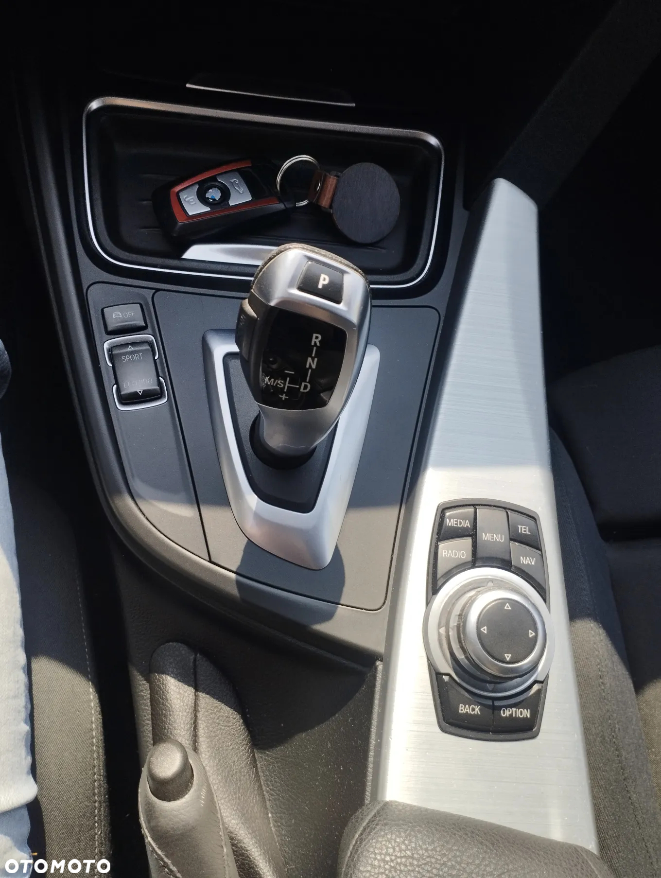 BMW Seria 3 320d DPF Edition Sport - 11