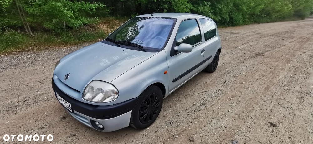 Renault Clio 1.9 DTi RXE - 1