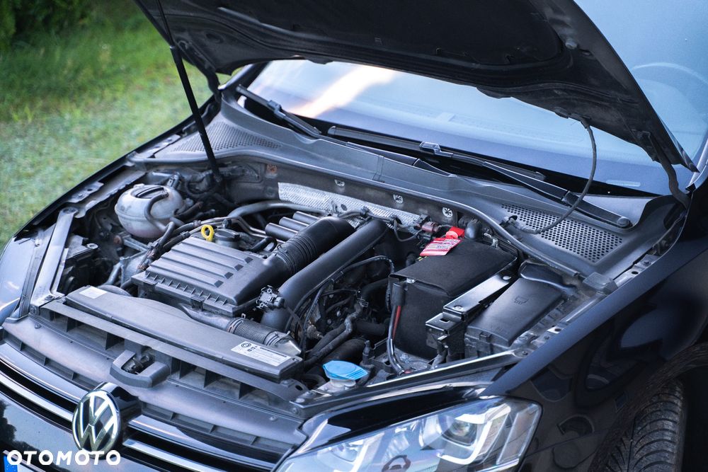 Volkswagen Golf - 22