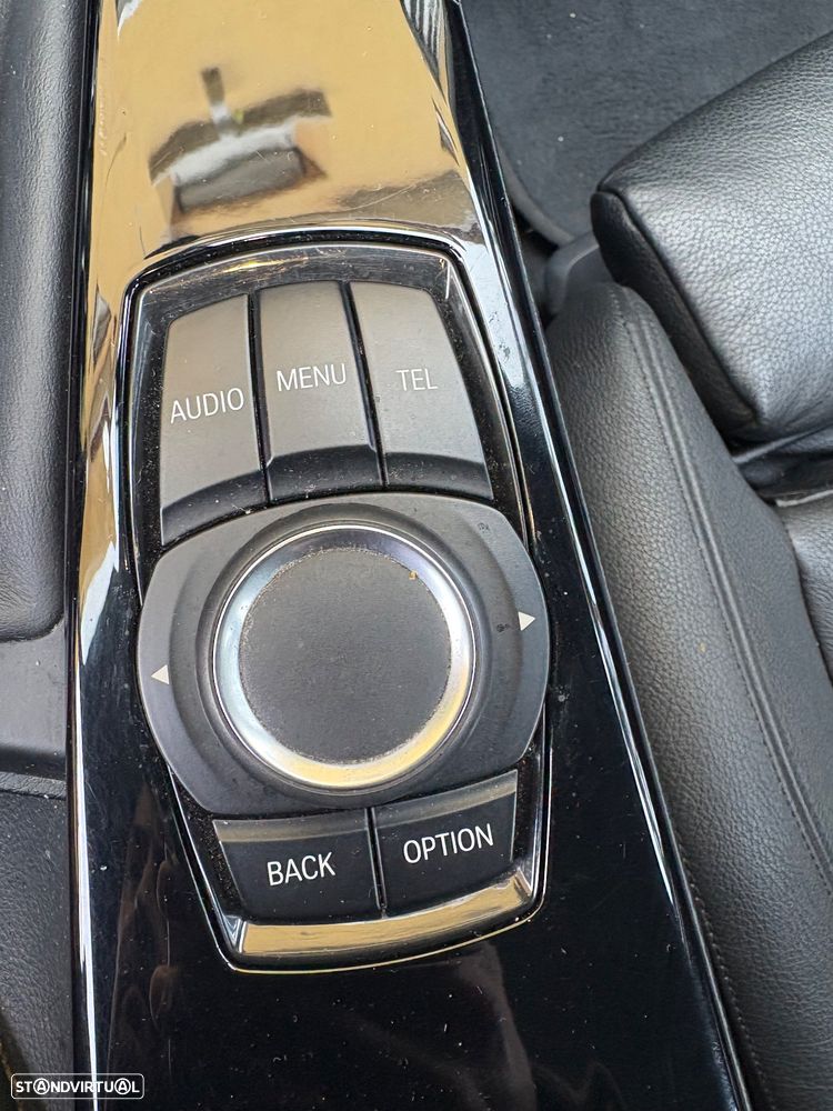 BMW 320 d Line Sport - 24