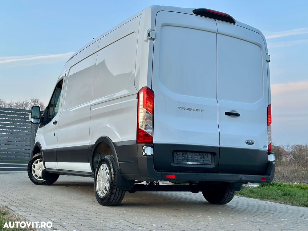Ford Transit - 12