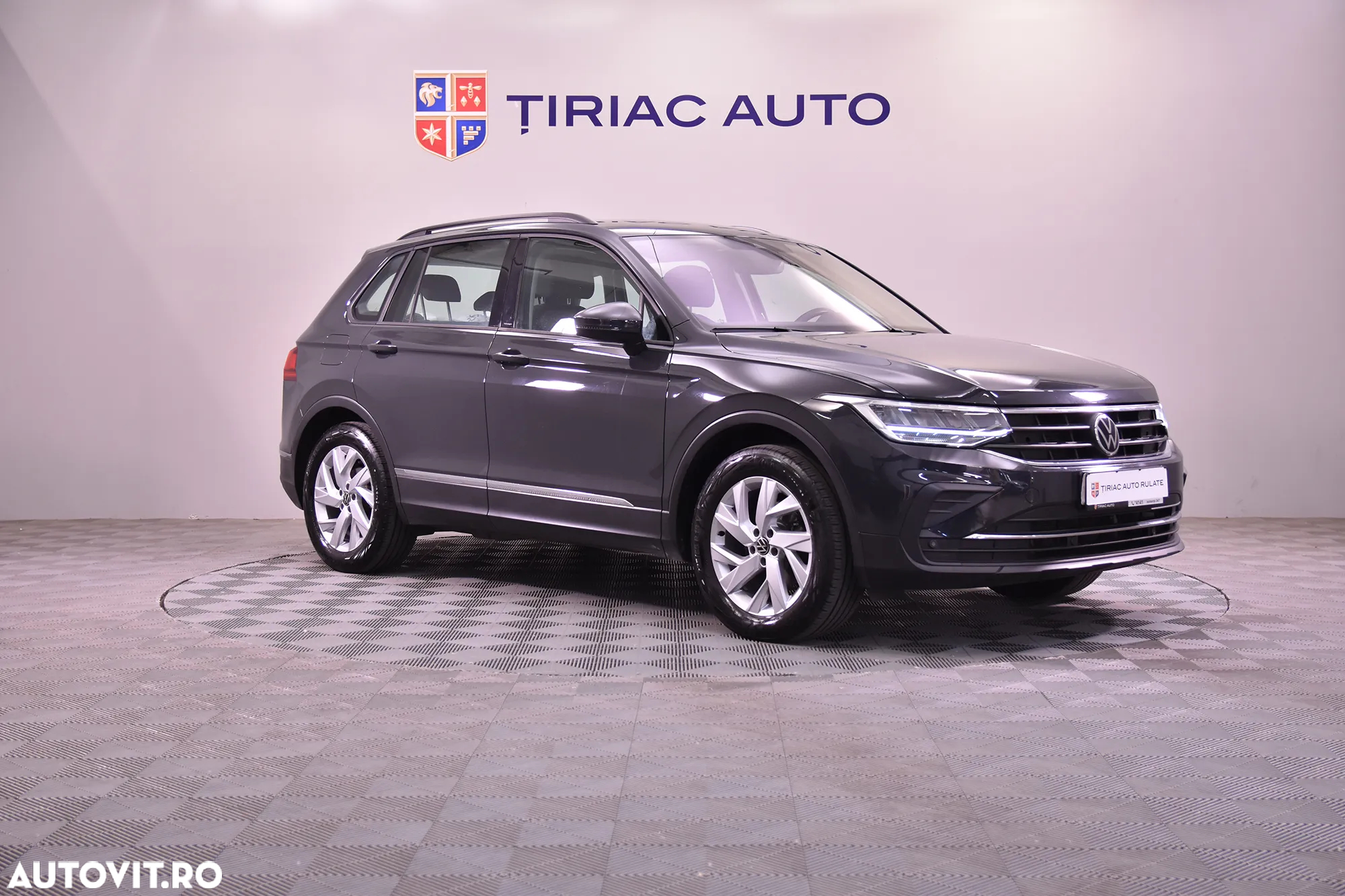 Volkswagen Tiguan - 7