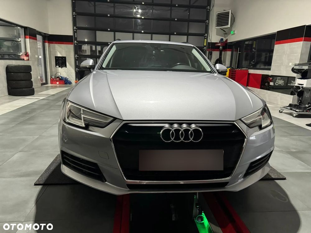 Audi A4 ver-avant-2-0-tdi-dpf-s-line-sportpaket - 11