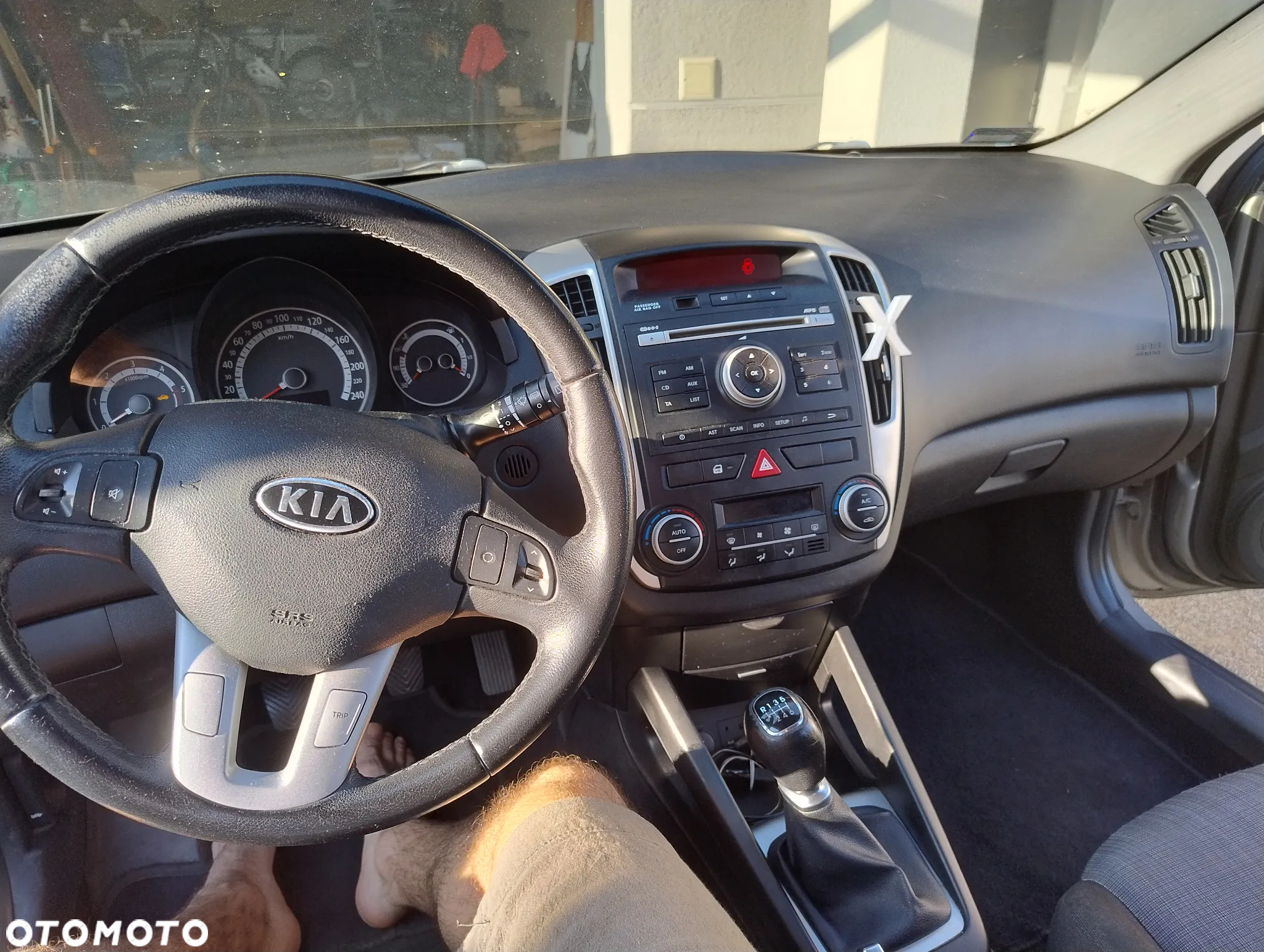 Kia Ceed - 8