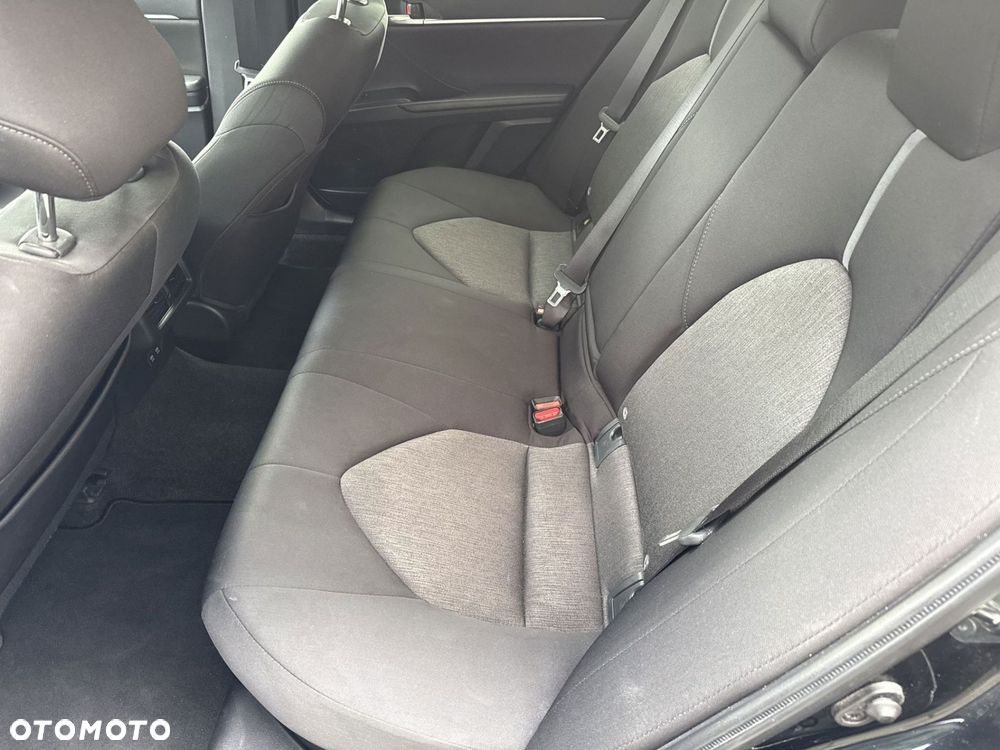 Toyota Camry 2.5 Hybrid Comfort CVT - 22