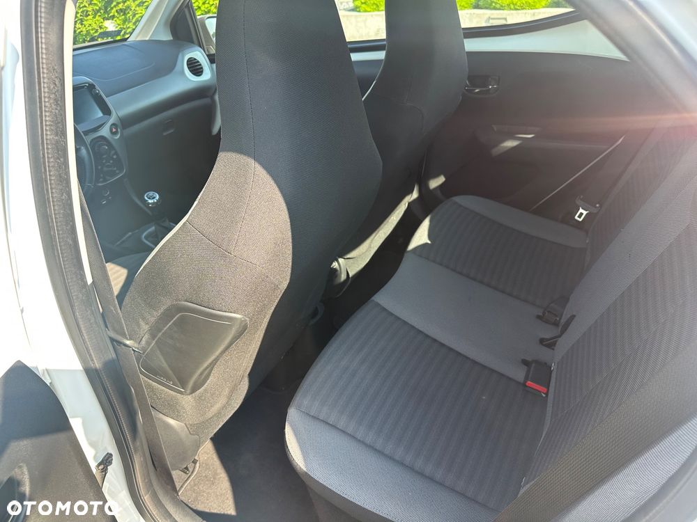 Toyota Aygo x-play connect - 6