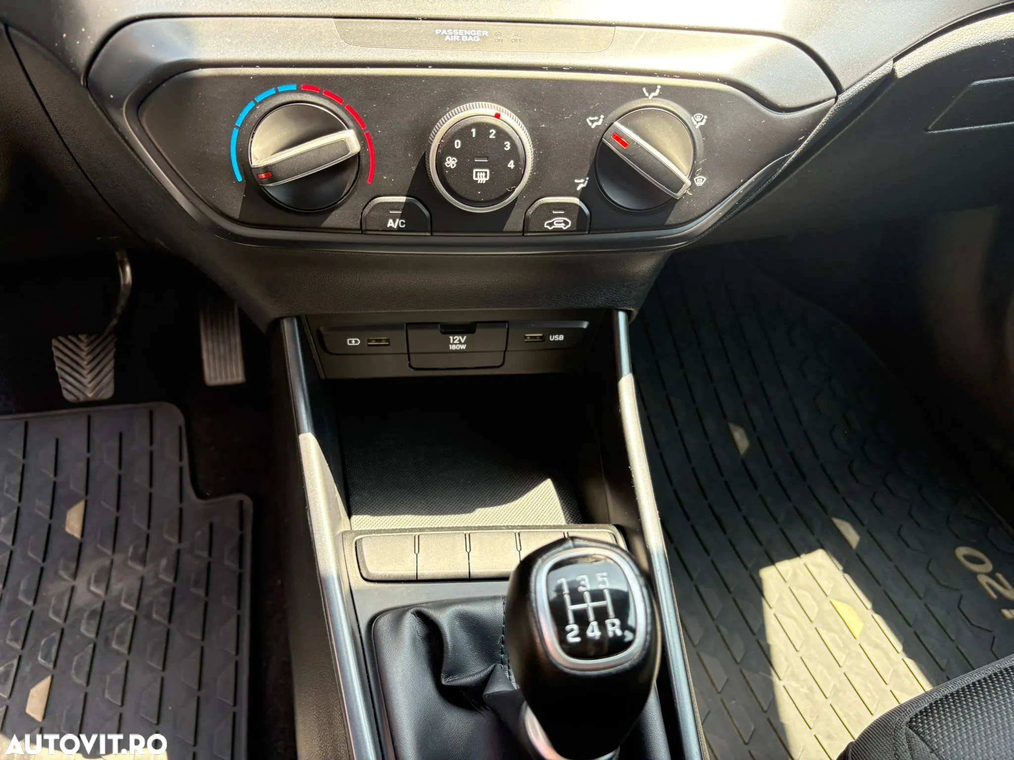 Hyundai i20 1.2 L 84CP 5DR Clasic - 12