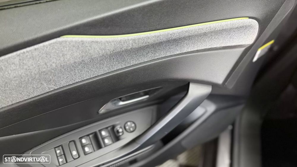 Peugeot 308 SW 1.6 Hybrid Allure e-EAT8 - 29