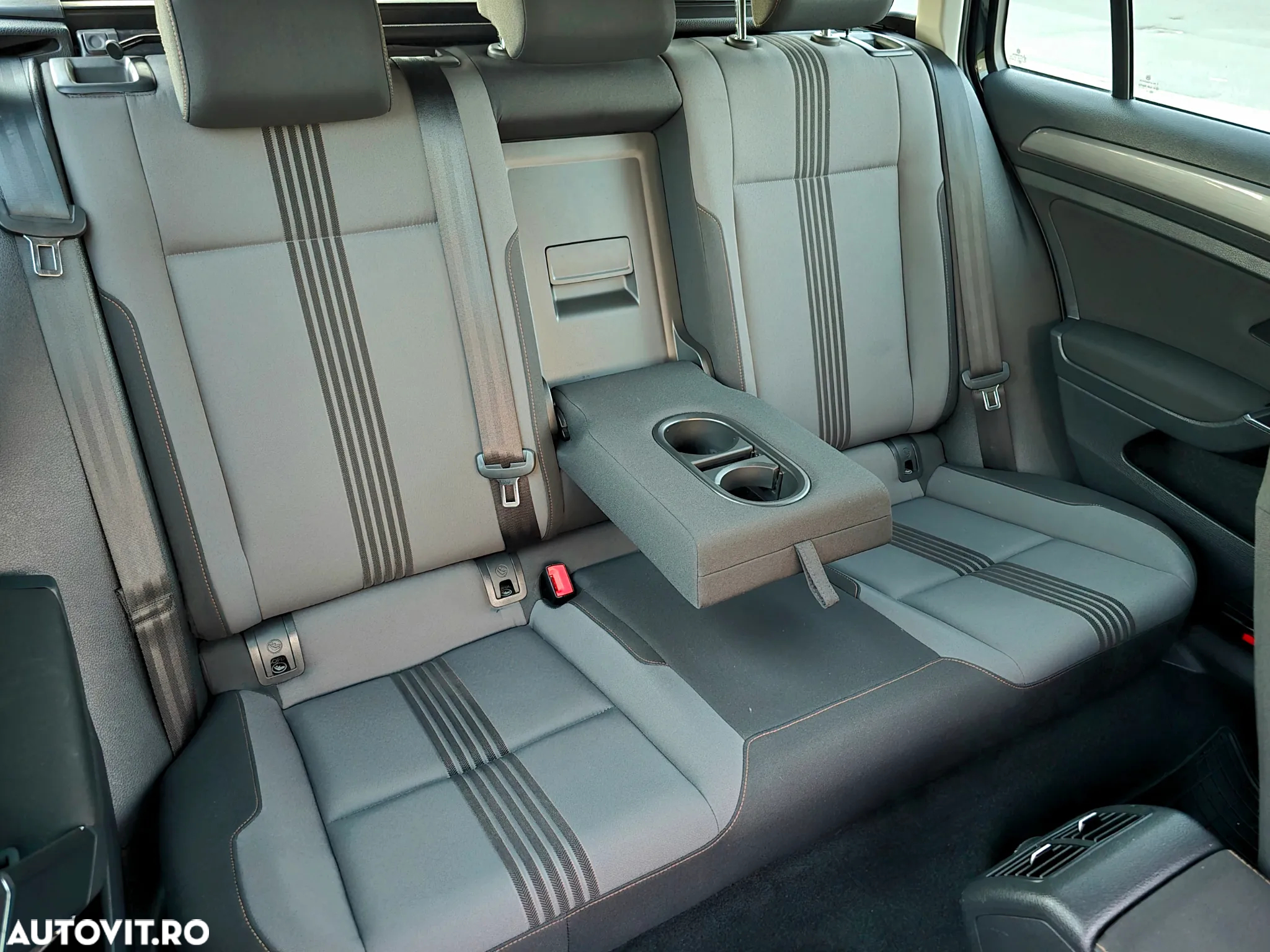 Volkswagen Golf Variant 2.0 TDI BlueMotion Technology DSG Allstar - 18