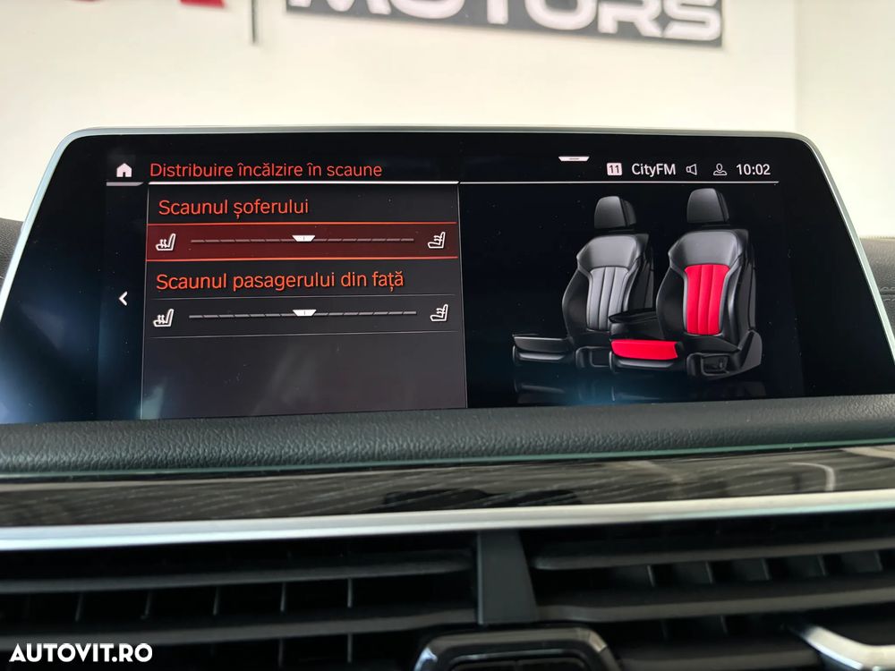 BMW Seria 7 730d xDrive - 32