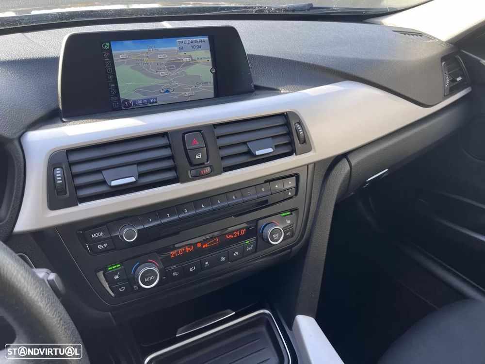 BMW 320 d Touring Sport Line - 37